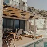 Pietroza Villa *